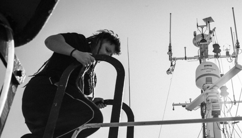 Arbeiten am Mast der Sea Punk I